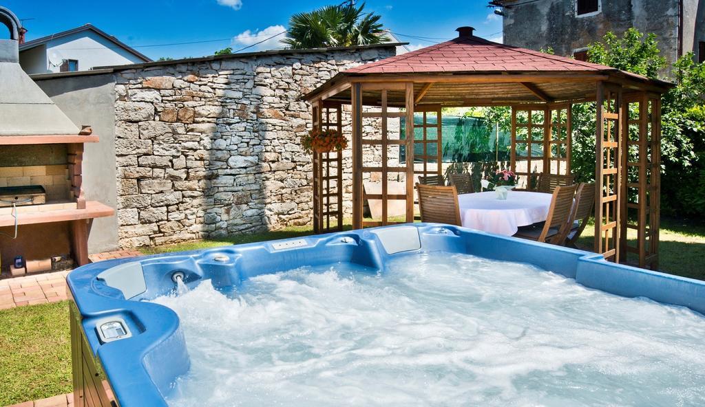 Villas Montrin Kastel Номер фото