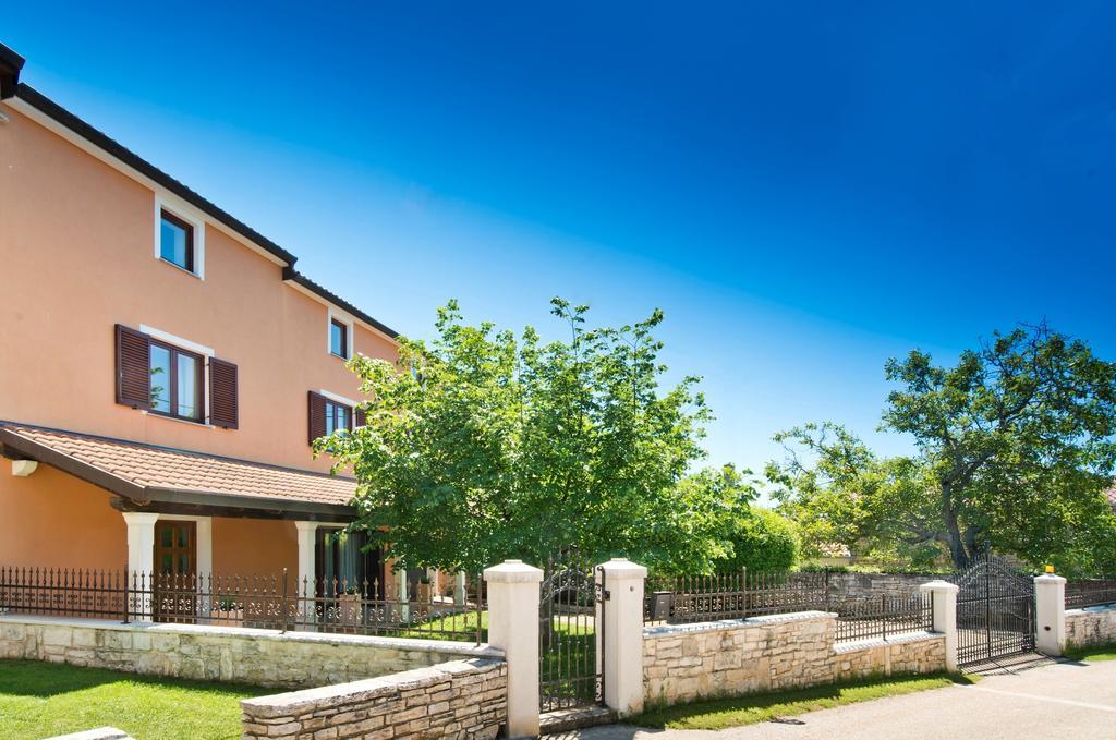 Villas Montrin Kastel Номер фото