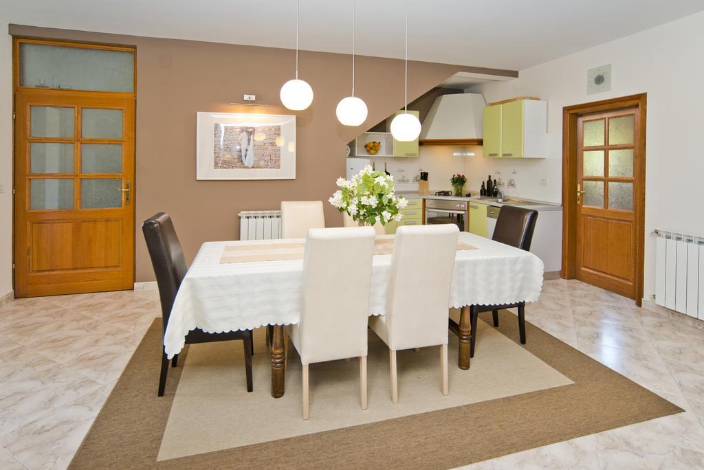 Villas Montrin Kastel Номер фото