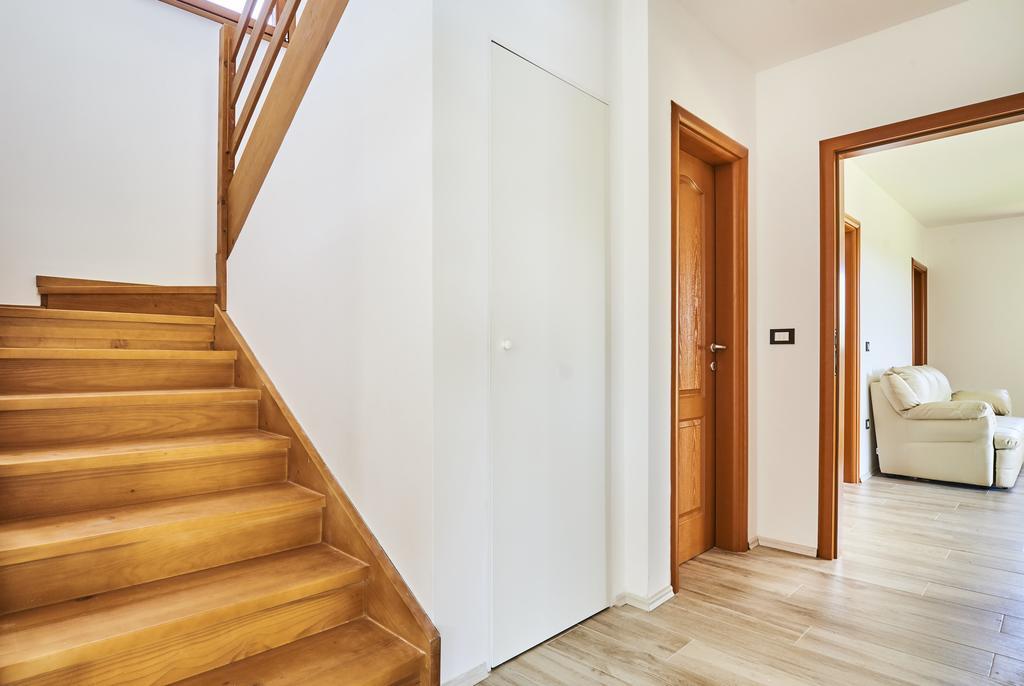 Villas Montrin Kastel Экстерьер фото